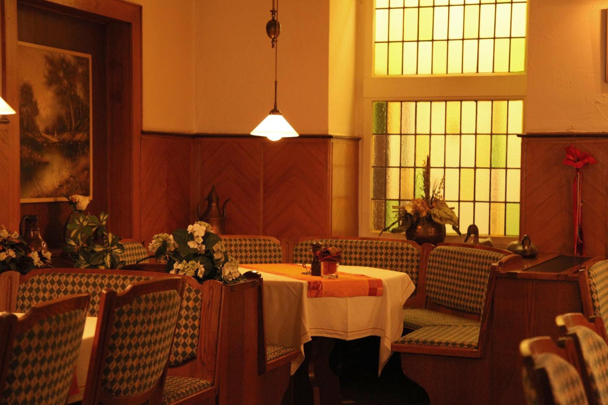 Ackfeld Hotel-Restaurant Bueren  ภายนอก รูปภาพ