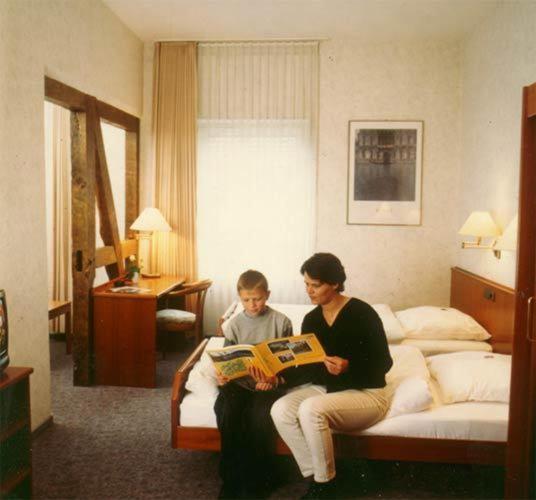 Ackfeld Hotel-Restaurant Bueren  ห้อง รูปภาพ
