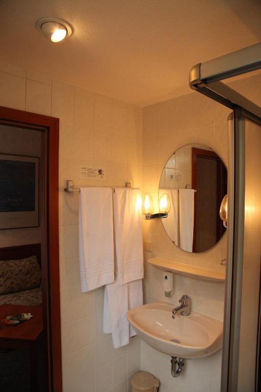 Ackfeld Hotel-Restaurant Bueren  ห้อง รูปภาพ