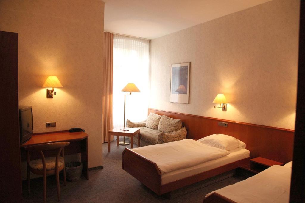 Ackfeld Hotel-Restaurant Bueren  ห้อง รูปภาพ