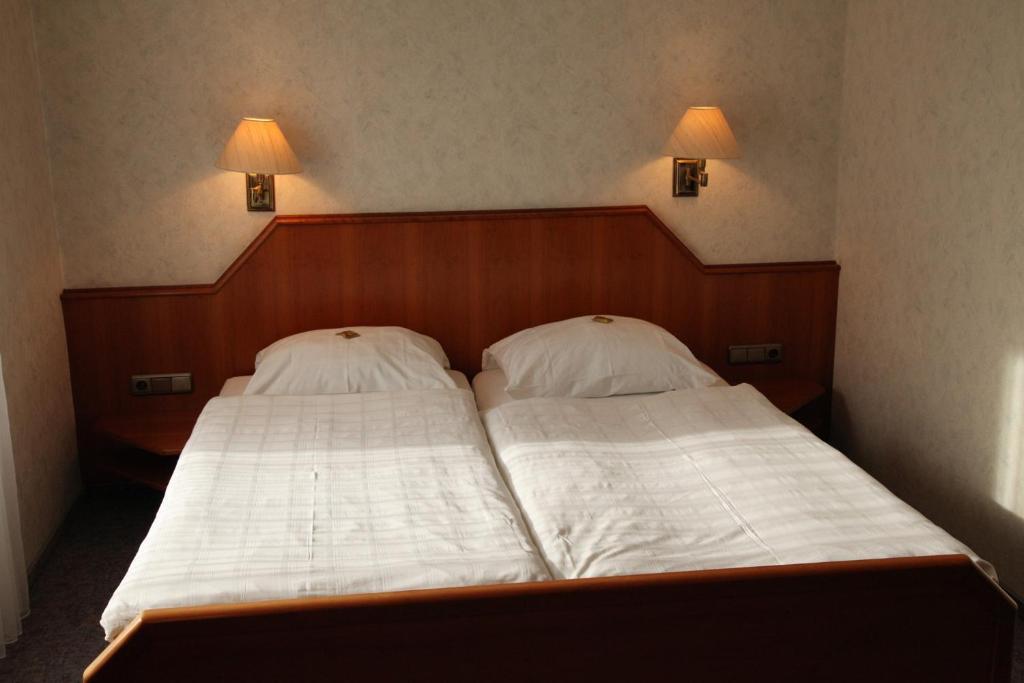 Ackfeld Hotel-Restaurant Bueren  ห้อง รูปภาพ
